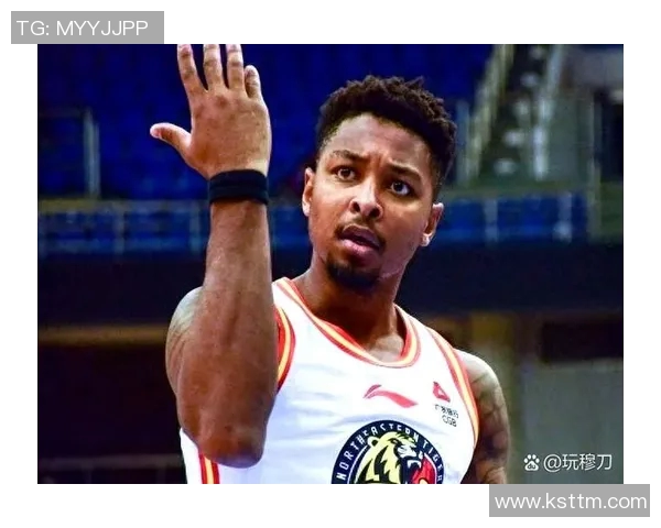 昆汀-皮特森正式亮相CBA赛场，球迷期待其表现
